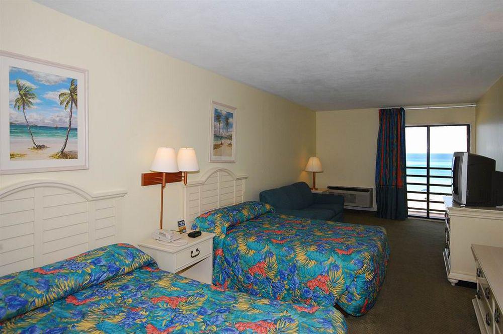 Ramada By Wyndham Panama City Beach / Beachfront Extérieur photo