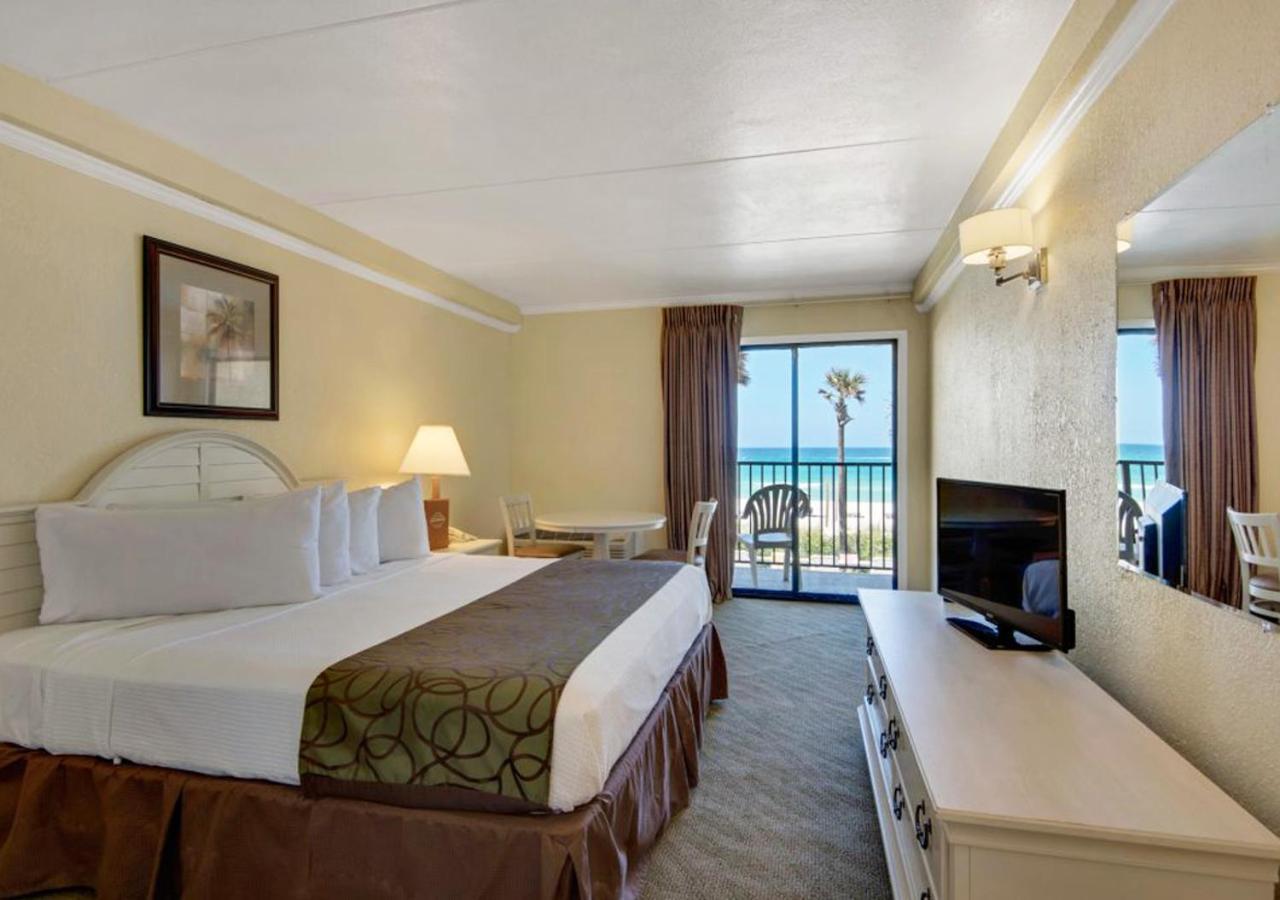 Ramada By Wyndham Panama City Beach / Beachfront Extérieur photo