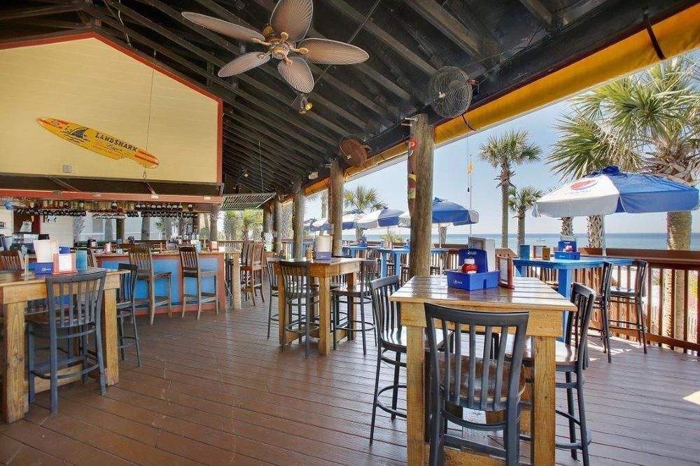 Ramada By Wyndham Panama City Beach / Beachfront Extérieur photo
