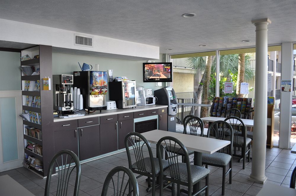 Ramada By Wyndham Panama City Beach / Beachfront Extérieur photo